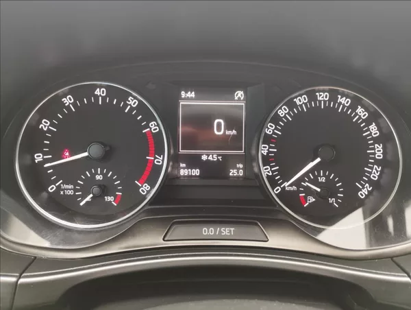 Škoda Fabia 1,2 TSi 66KW 100%KM - foto 11
