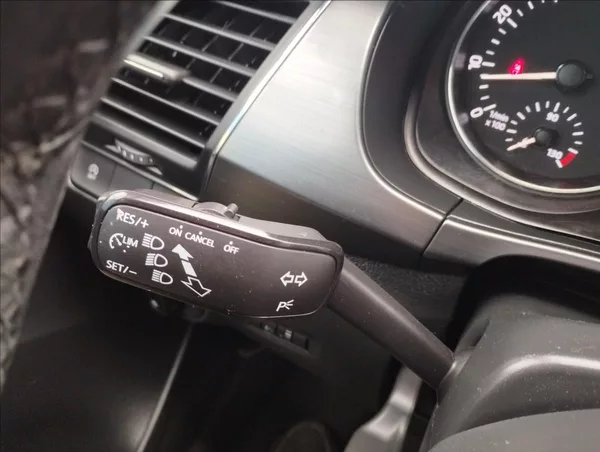 Škoda Fabia 1,2 TSi 66KW 100%KM - foto 15