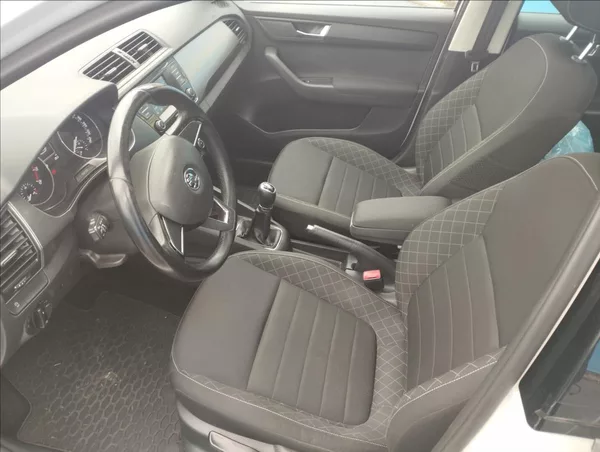 Škoda Fabia 1,2 TSi 66KW 100%KM - foto 7