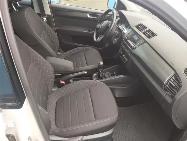 Škoda Fabia 1,2 TSi 66KW 100%KM - foto 8