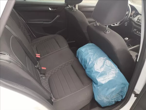Škoda Fabia 1,2 TSi 66KW 100%KM - foto 9