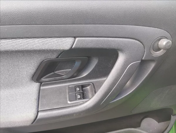 Škoda Fabia 1,2 51 KW - foto 14
