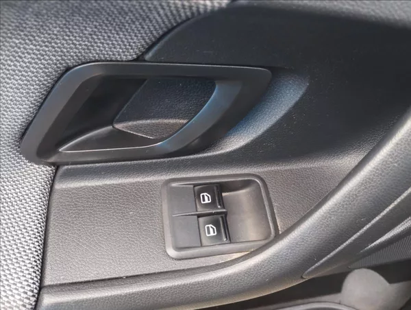 Škoda Fabia 1,2 TSi 63KW - foto 13
