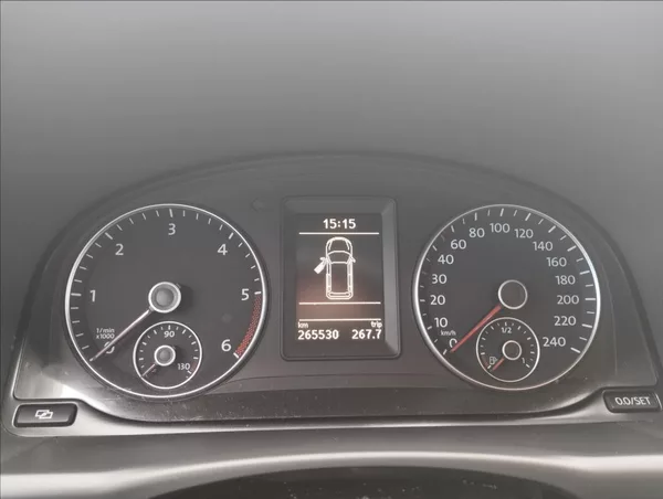 Volkswagen Touran 1,6 TDi - foto 11