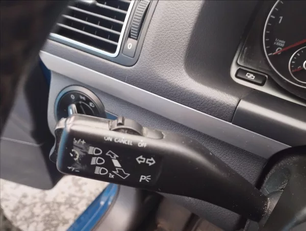Volkswagen Touran 1,6 TDi - foto 13