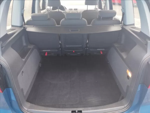 Volkswagen Touran 1,6 TDi - foto 15
