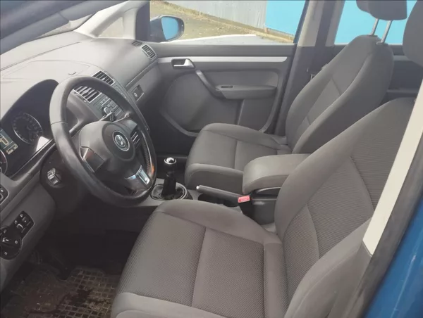 Volkswagen Touran 1,6 TDi - foto 7