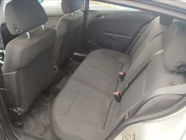Opel Astra 1,4 66KW - foto 10