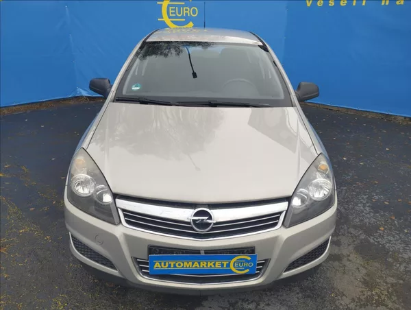 Opel Astra 1,4 66KW - foto 2