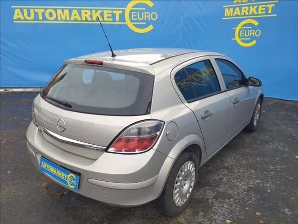 Opel Astra 1,4 66KW - foto 4