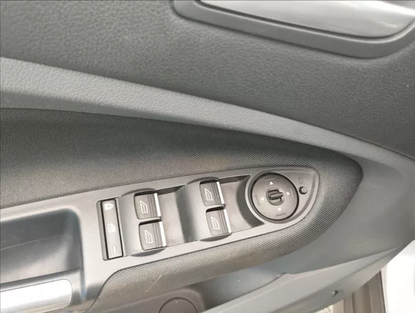 Ford Grand C-MAX 2,0 TDCi 85KW AUTOMAT - foto 17