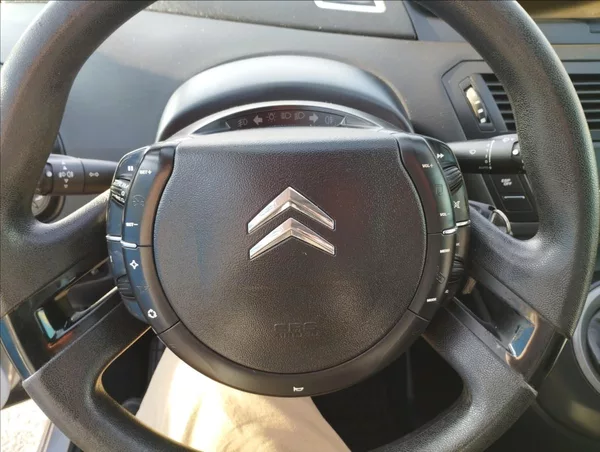 Citroën C4 Picasso 1,6 HDi - foto 12