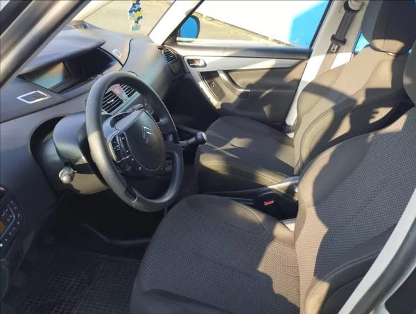Citroën C4 Picasso 1,6 HDi - foto 7