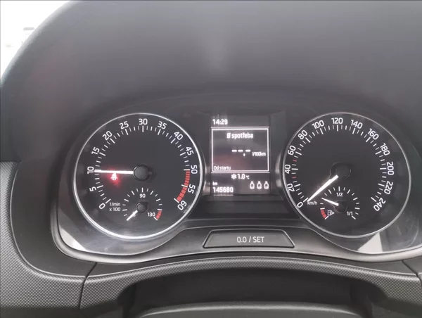 Škoda Fabia 1,4 TDi 66KW - foto 11