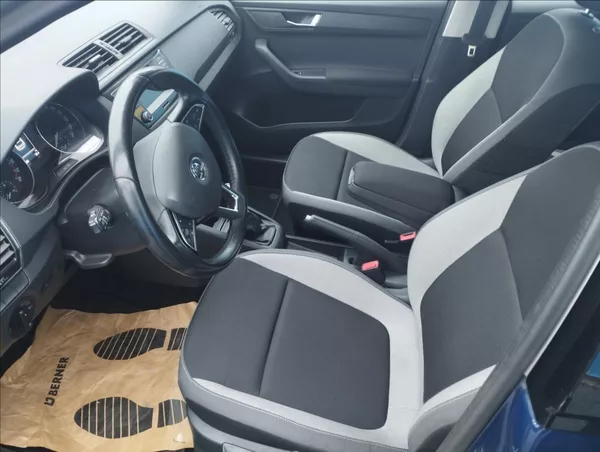 Škoda Fabia 1,4 TDi 66KW - foto 7