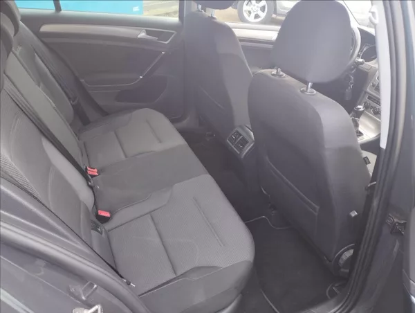 Volkswagen Golf 1,2 TSi 63KW - foto 9