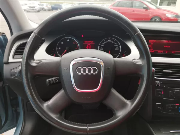 Audi A4 2,0 105KW - foto 17