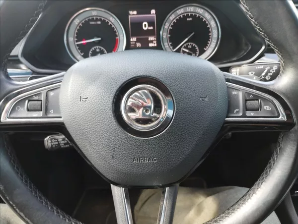 Škoda Superb 2,0 TDi 110KW LAURIN/KLEMENT - foto 15