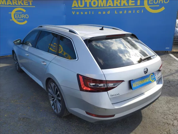 Škoda Superb 2,0 TDi 110KW LAURIN/KLEMENT - foto 6