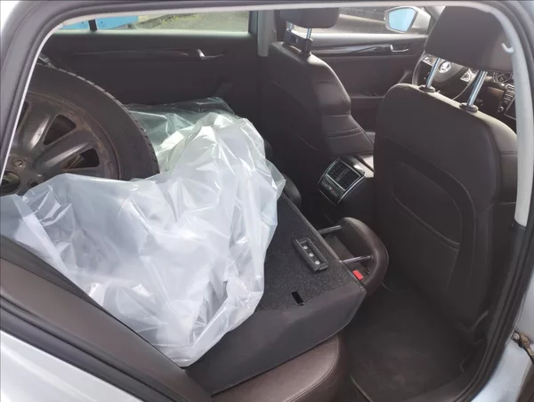 Škoda Superb 2,0 TDi 110KW LAURIN/KLEMENT - foto 9