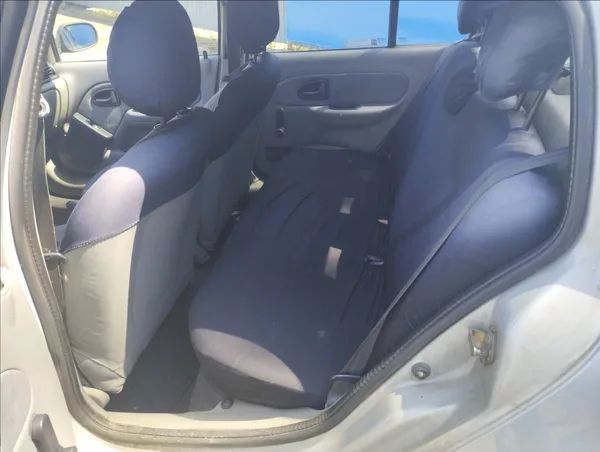 Renault Thalia 1,4 i 55KW - foto 10