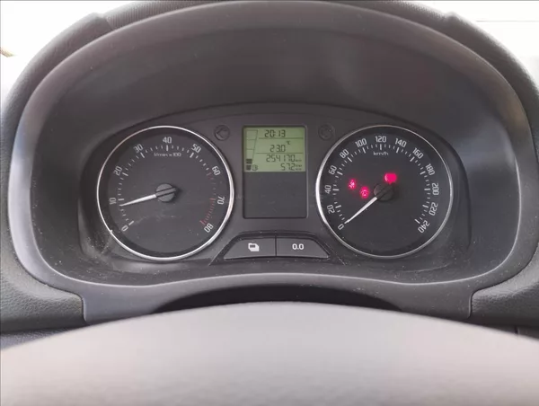 Škoda Fabia 1,2 63KW - foto 13