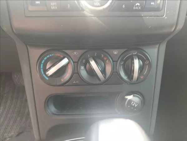 Nissan Qashqai 1,6 84KW - foto 14