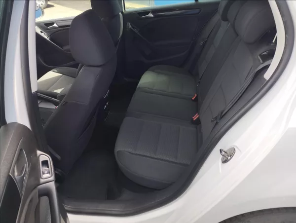 Volkswagen Golf 1,2 - foto 10