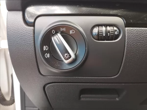 Volkswagen Golf 1,2 - foto 11