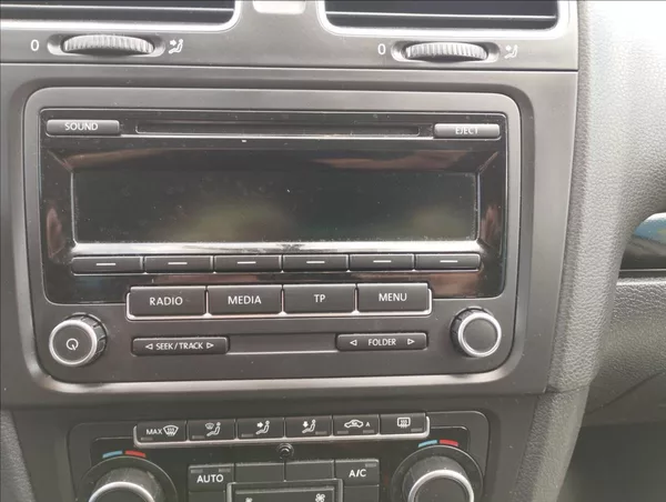 Volkswagen Golf 1,2 - foto 13
