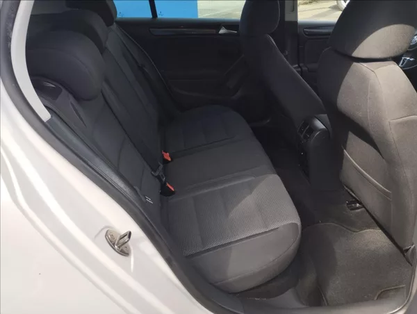 Volkswagen Golf 1,2 - foto 9