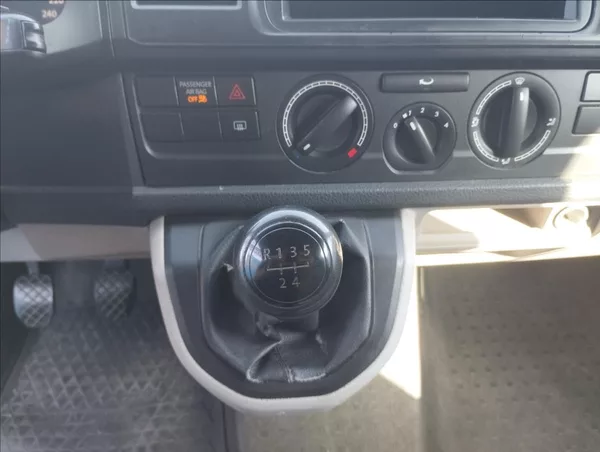 Volkswagen Transporter 2,0 62KW - foto 15