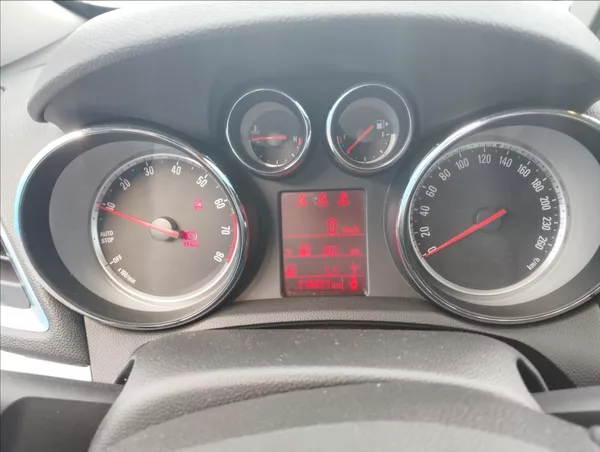 Opel Mokka 1,4 103KW 4X4 TURBO - foto 13