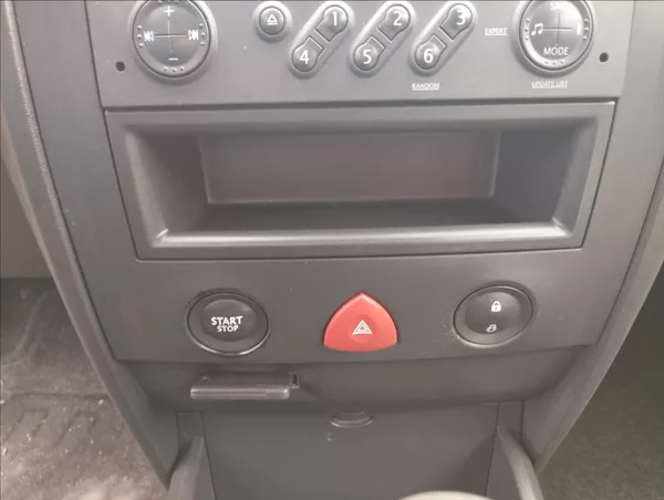 Renault Mégane 1,6 82KW - foto 15