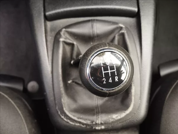 Volkswagen Passat 2,0 85KW - foto 20