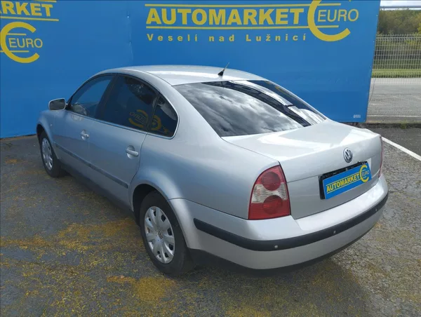 Volkswagen Passat 2,0 85KW - foto 6