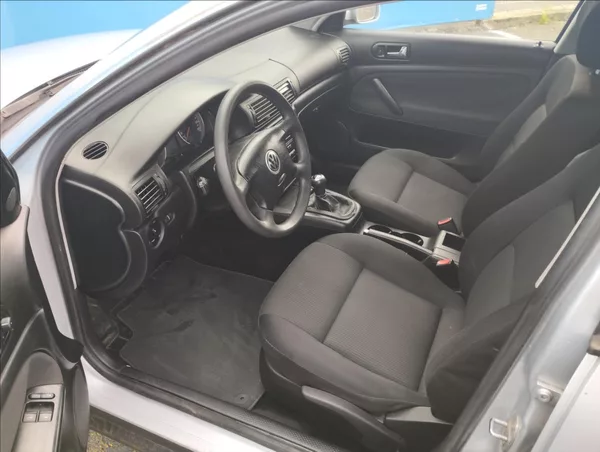 Volkswagen Passat 2,0 85KW - foto 7