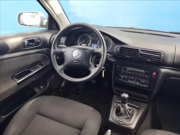 Volkswagen Passat 2,0 85KW - foto 8