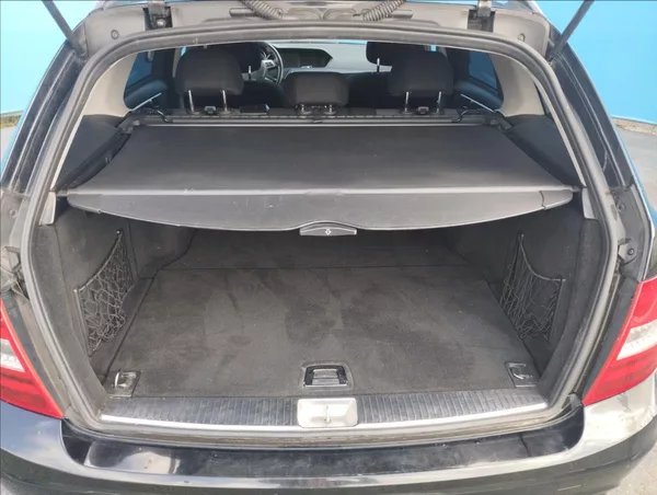 Mercedes-Benz Třídy C 2.2 CDi 150KW 2,1 - foto 22