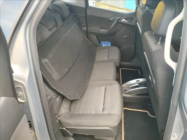 Opel Meriva 1,4 - foto 10