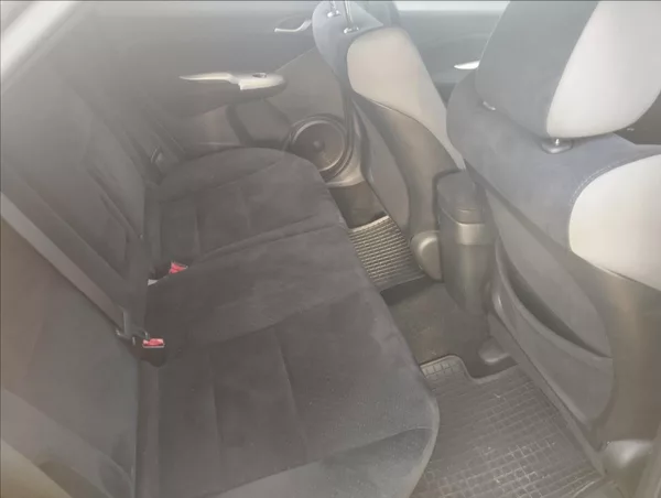 Honda Civic 1,8 V-TEc 103KW AUTOMAT - foto 17