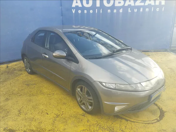 Honda Civic 1,8 V-TEc 103KW AUTOMAT - foto 3