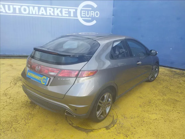 Honda Civic 1,8 V-TEc 103KW AUTOMAT - foto 4