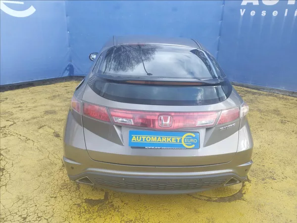 Honda Civic 1,8 V-TEc 103KW AUTOMAT - foto 5
