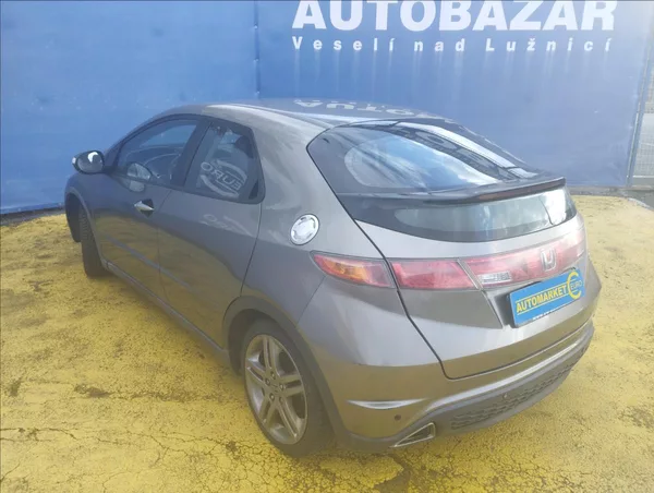 Honda Civic 1,8 V-TEc 103KW AUTOMAT - foto 6