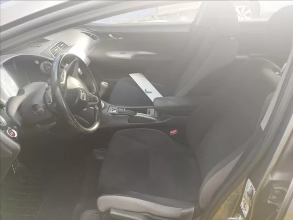 Honda Civic 1,8 V-TEc 103KW AUTOMAT - foto 8