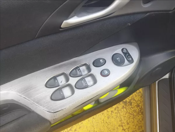 Honda Civic 1,8 V-TEc 103KW AUTOMAT - foto 9