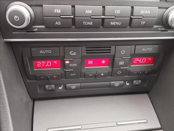 Audi A4 1,6 1.6 MPi 75KW - foto 13