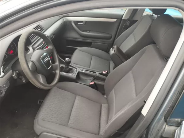 Audi A4 1,6 1.6 MPi 75KW - foto 7