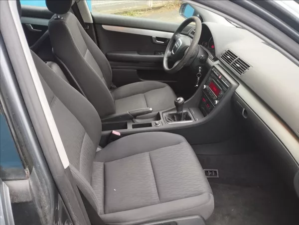 Audi A4 1,6 1.6 MPi 75KW - foto 8